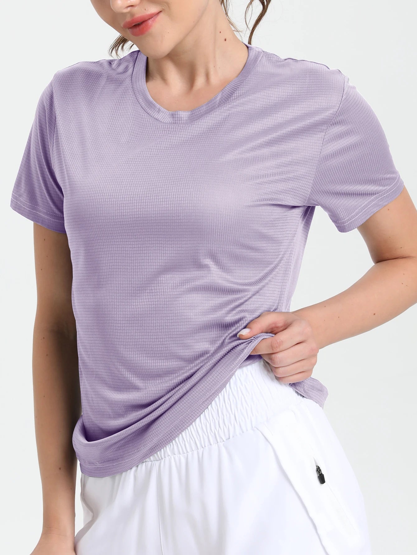Camiseta esportiva feminina de cor sólida, ultraleve, de secagem rápida, respirável e leve, ideal para corrida e academia.