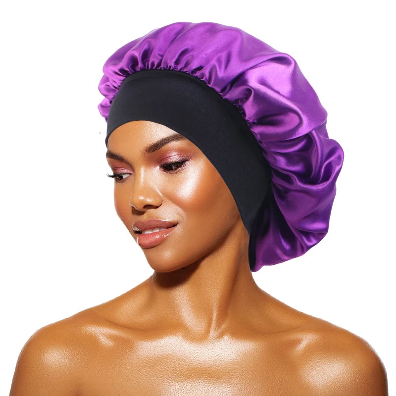 Touca feminina de cetim lisa com aba larga, ideal para dormir, tomar banho ou como touca noturna.