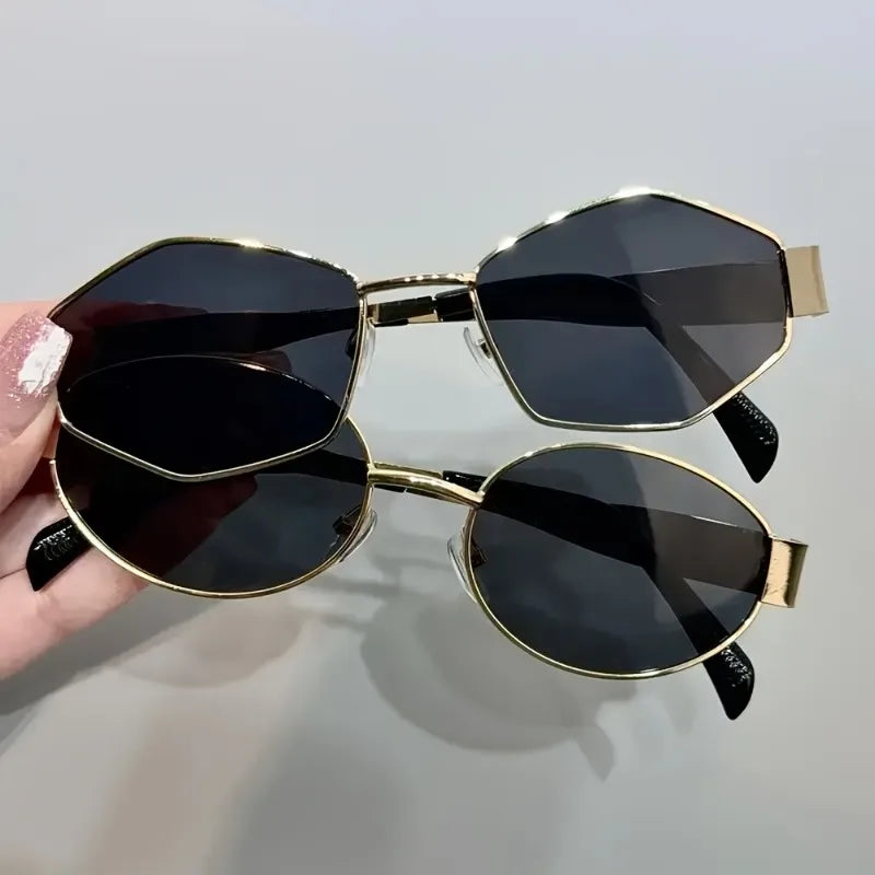 Conjunto de 2 óculos de sol modernos com armação oval em formato de losango, ideais para o dia a dia e para fotografia.