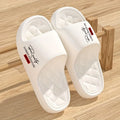 Chinelo masculino de verão em EVA com design inovador, macio e leve, ideal para uso em casa ou ao ar livre.