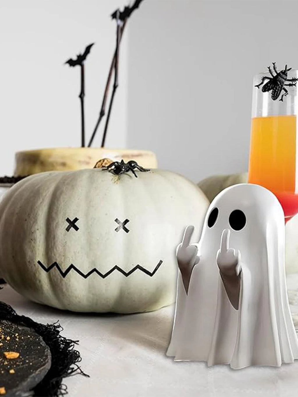 1 estátua de fantasma mostrando o dedo do meio, 7,5 cm, decoração de fantasma