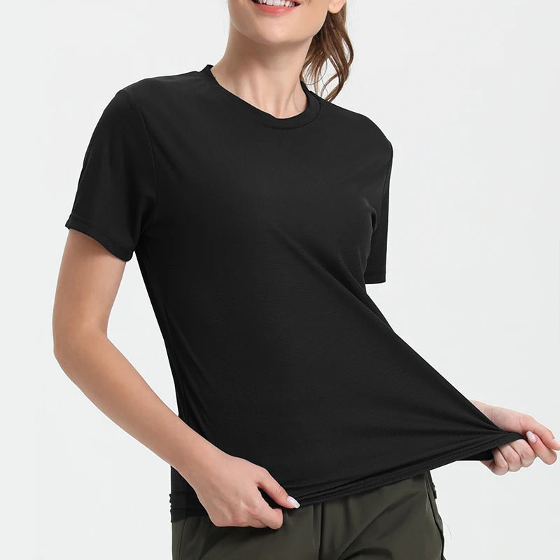 Camiseta esportiva feminina de cor sólida, ultraleve, de secagem rápida, respirável e leve, ideal para corrida e academia.