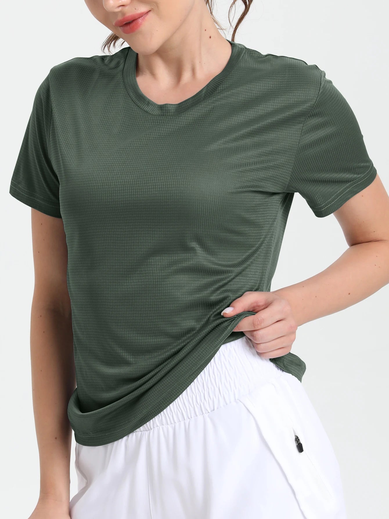 Camiseta esportiva feminina de cor sólida, ultraleve, de secagem rápida, respirável e leve, ideal para corrida e academia.