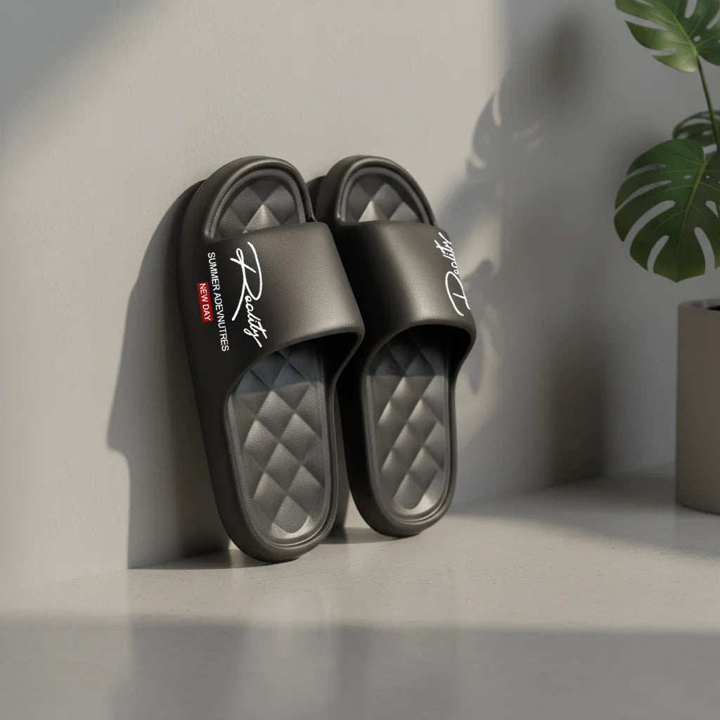 Chinelo masculino de verão em EVA com design inovador, macio e leve, ideal para uso em casa ou ao ar livre.