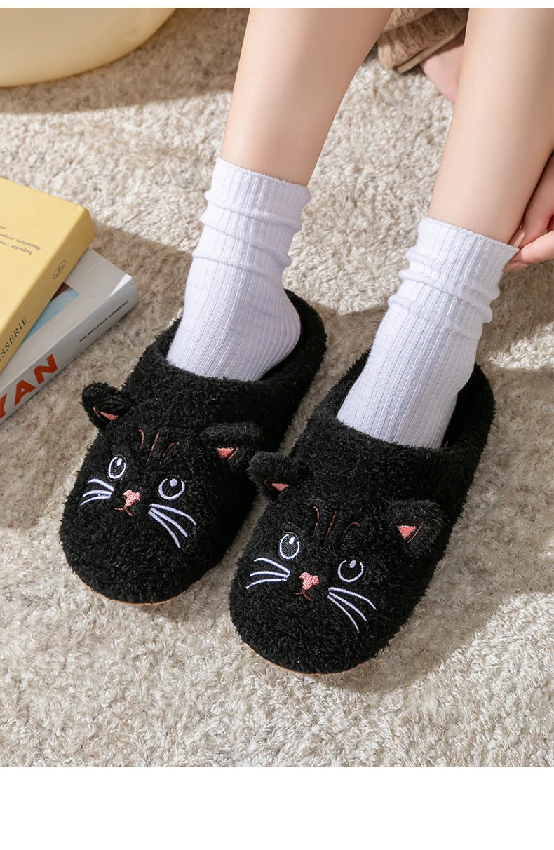Pantufa Gatinho de Pelúcia – Conforto e Fofura para os Seus Pés