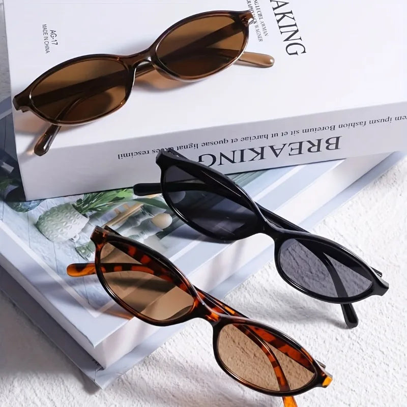 Conjunto de 3 pares de óculos femininos da moda para inverno e verão. Óculos perfeitos para uso diário e para fotos.